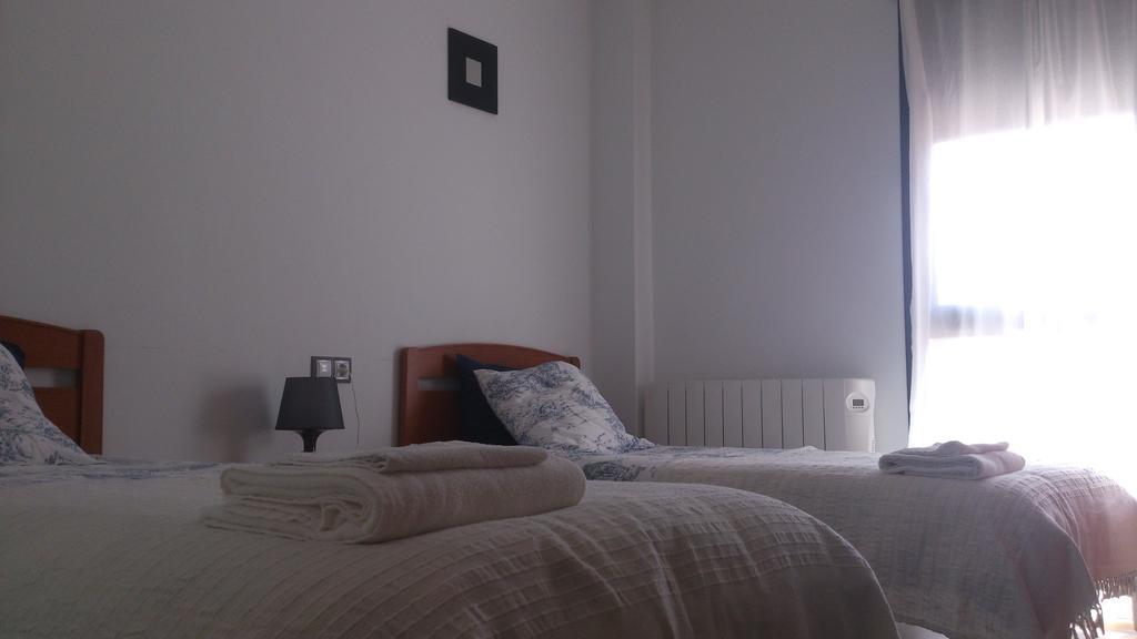 Apartamentos Los Mayos De Albarracín Chambre photo